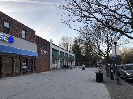 Exterior Before-Eddie's of Roland Park Renovation