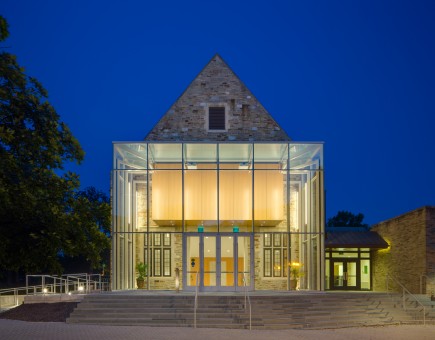 -Friends School of Baltimore Performing and Visual Arts Center