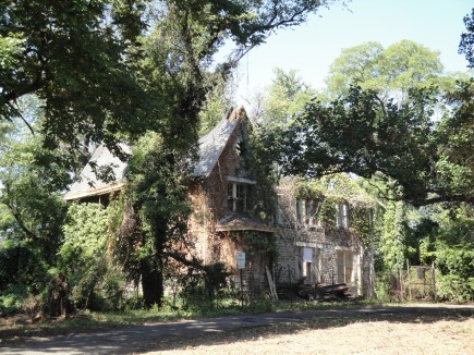 -The Center for Parks & People at Auchentoroly Terrace